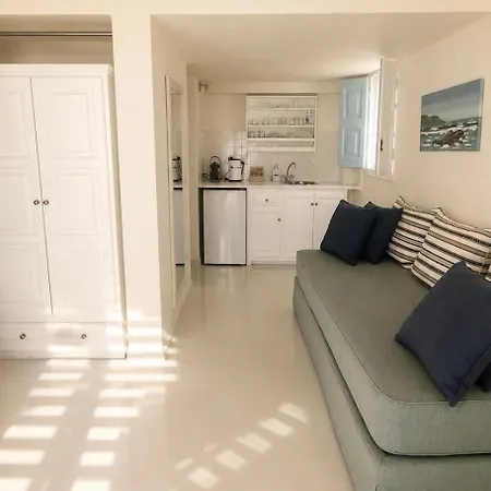 Santorini Theasis Hotel *