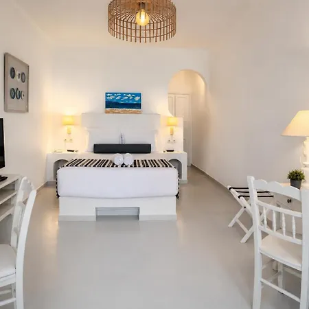 Santorini Theasis Hotel *